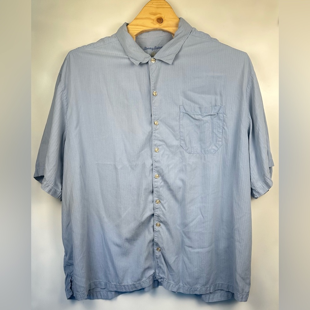 Tommy Bahama Men’s Shirt Silk light Blue short sleeve